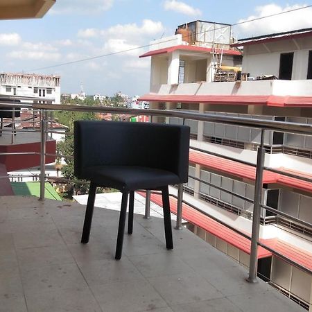 The Four Season Hotel Dimapur Екстер'єр фото