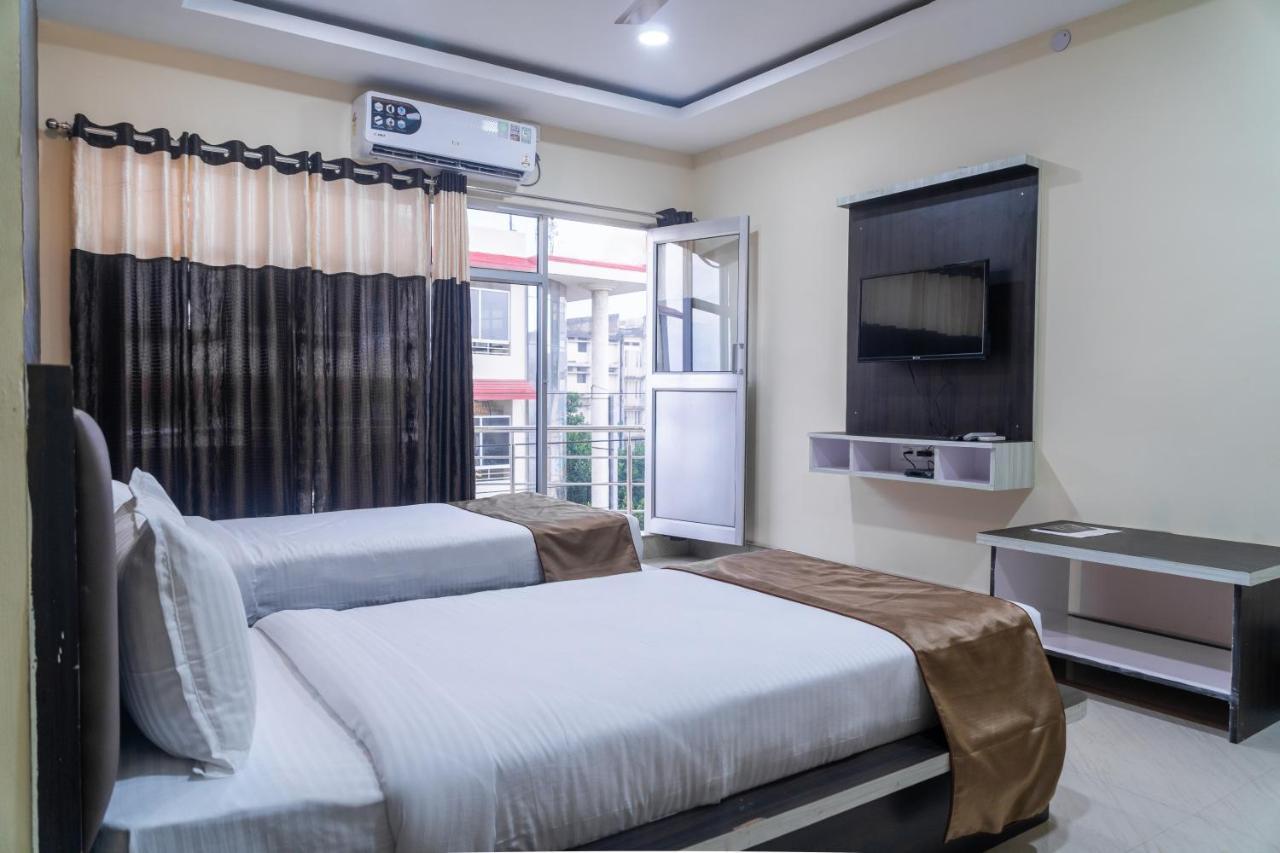 The Four Season Hotel Dimapur Екстер'єр фото